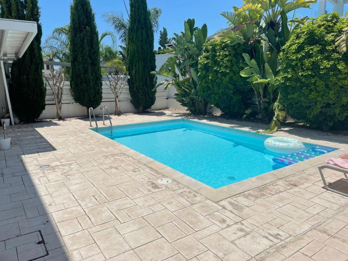 Colonial Villa 32 Περβόλια Εξωτερικό φωτογραφία