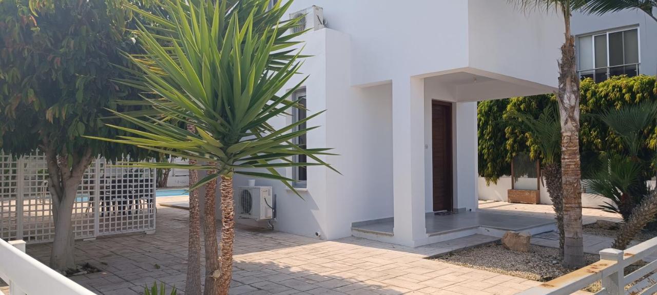 Colonial Villa 32 Περβόλια Εξωτερικό φωτογραφία